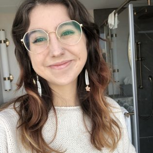 Mia Photo